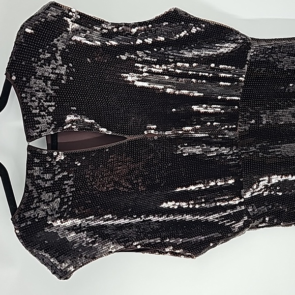 Express Sequined Midi Dress Capped Sleeves Oxblood - Picture 11 of 17